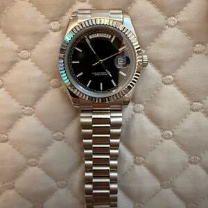 Luxury Silver and Black Watch - Rollie